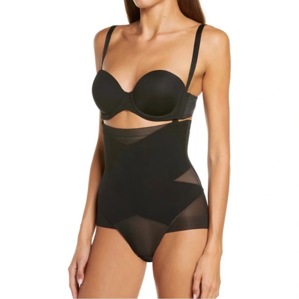 HoneyLove SuperPower Brief Size Small